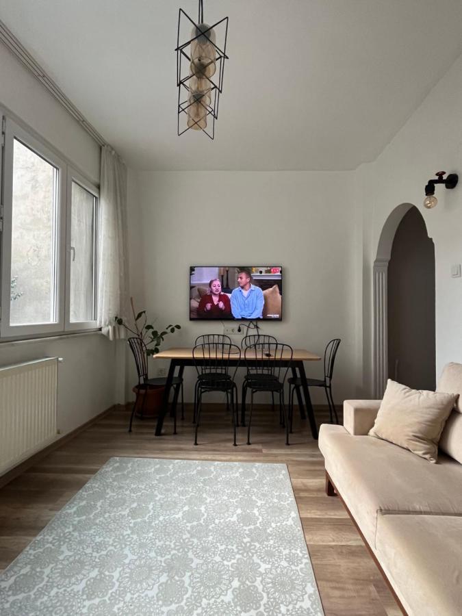 Centrally Located, 2+1 House In Taksim, Cihangir Apartment Istanbul Exterior photo